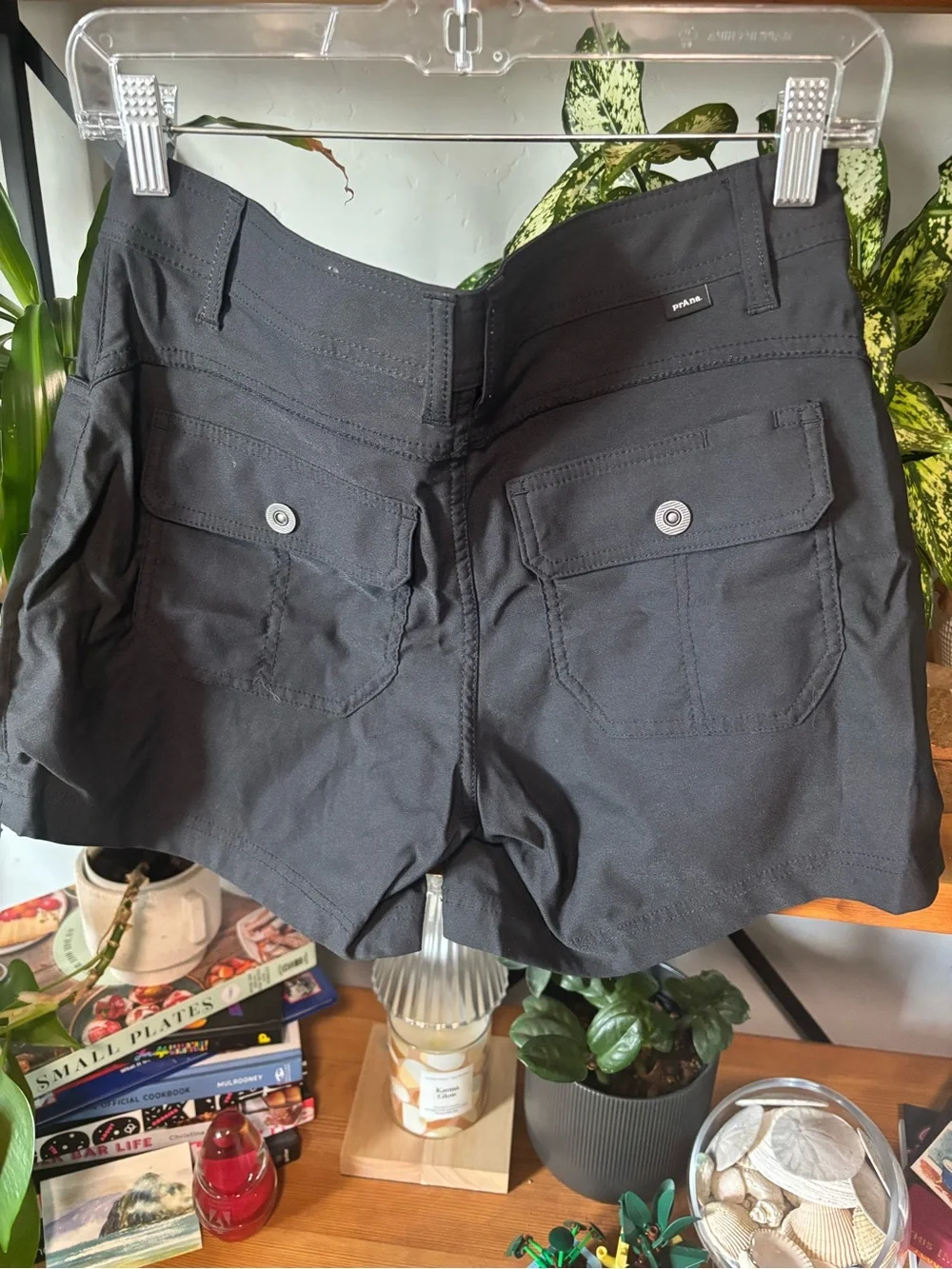 Prana Women's Black Egress Eco Shorts 5" | 4/05 - Picture 6 of 7